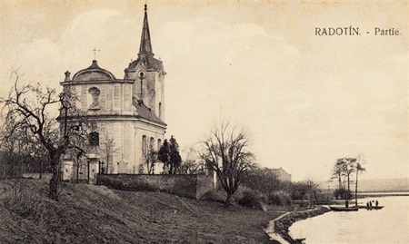 Kostel sv. Petra a Pavla v Radotíně Kostel sv. Petra a Pavla v Radotíně