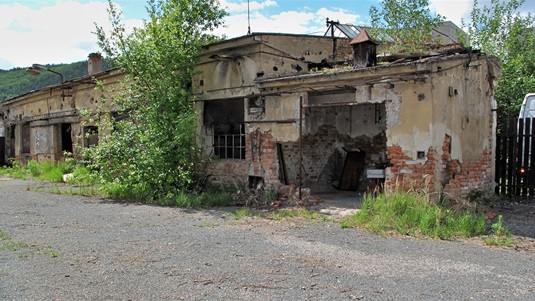 2011: Před demolicí zchátralých budov 