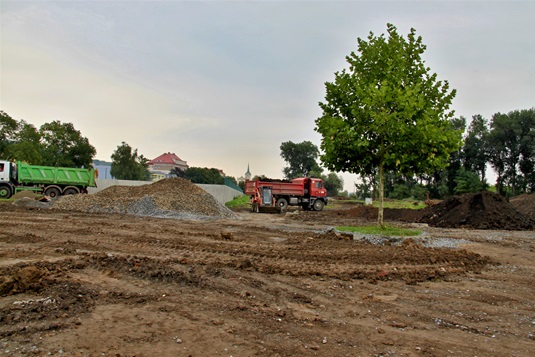 V průběhu stavby biotopu (2013) V průběhu stavby biotopu (2013)