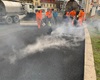 Modernizace trati. Pokládka litého asfaltu na komunikaci pod mostem, instalace zábradlí i veřejného osvětlení. 7.12.2020