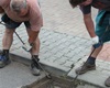 Jarní úklid komunikací v Radotíně, v tzv. oblasti Lahovská, 19.5.2015