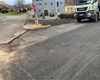 Modernizace trati. Pokládka litého asfaltu na komunikaci pod mostem, instalace zábradlí i veřejného osvětlení. 7.12.2020