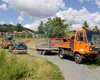 Bouřka a silný vítr polámal větve a stromy v Radotíně, od ranních hodin škody odklízí pracovníci místních technických služeb, 30.6.2021