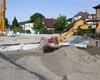 Postup stavebních prací na tunýlku v Prvomájové ulici a kresby na zdi kolem trati, 26.7.2021