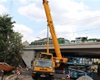 Modernizace trati; práce na železničním mostě u Horymírova náměstí v Radotíně, 21.7.2020
