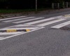  přechod s nově vytvořeným středovým ostrůvkem v ulici K Cementárně