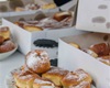 V sobotu 11. září 2021 se v Radotíně krom Královského burčákobraní konal i tradiční Home Food Fest - tedy festival domácího jídla. Prostory na beachi se linuly nejrůznější vůně a skvělá muzika kapely Marcels band.