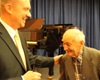 Vernisáž Salónu Kruhu radotínských výtvarníků, gratulace sochaři R. Kamenickému, 9.11.2013 