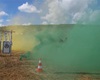 Uprostřed kouře je schovaná jízda Městské policie z Prahy 5