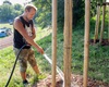 Probíhá další mohutná zálivka na jaře vysazených stromů a keřů, 22.7.2022